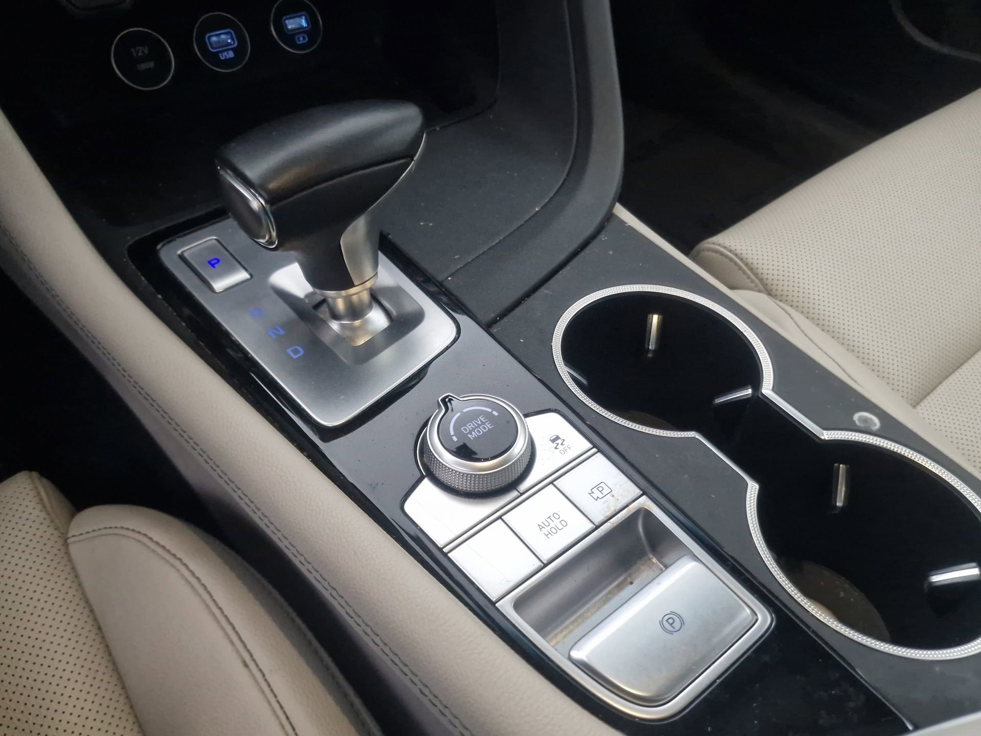 2022 Genesis G70 2.0T AWD