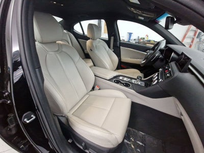 2022 Genesis G70 2.0T AWD