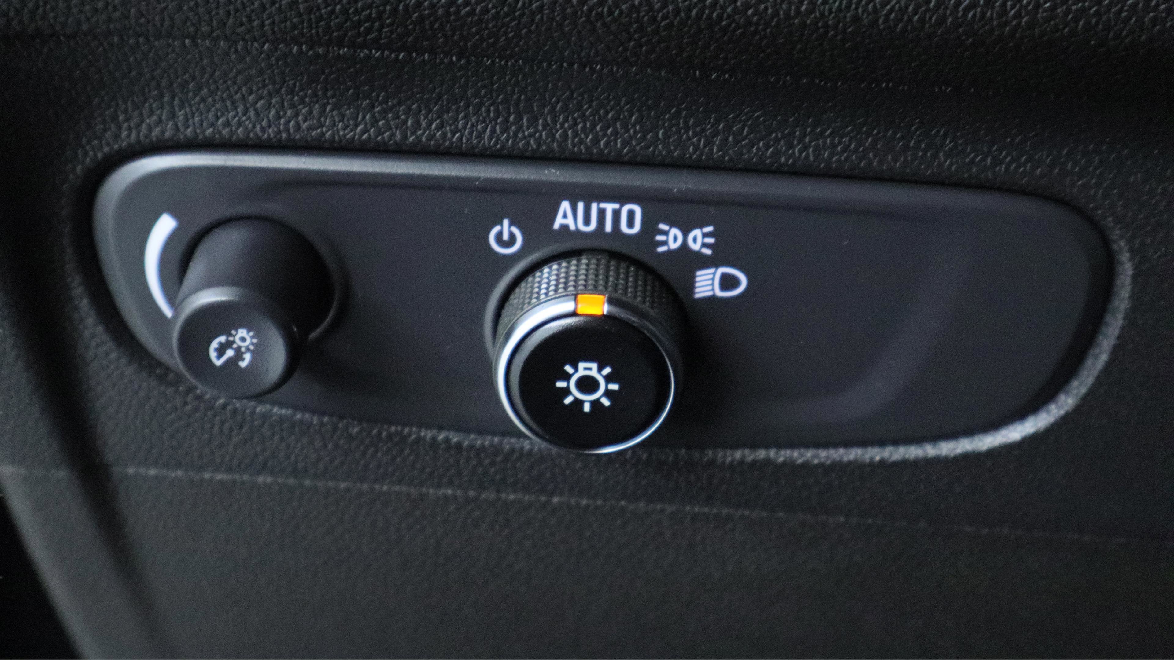2023 Buick Envision Essence FWD