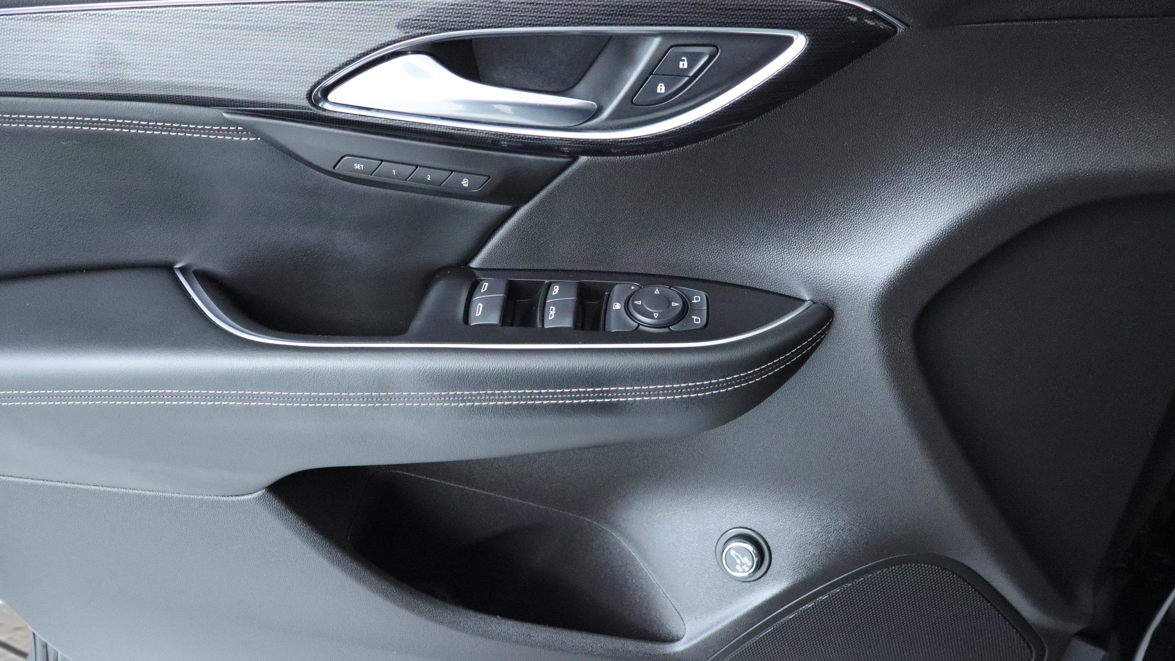 2023 Buick Envision Essence FWD