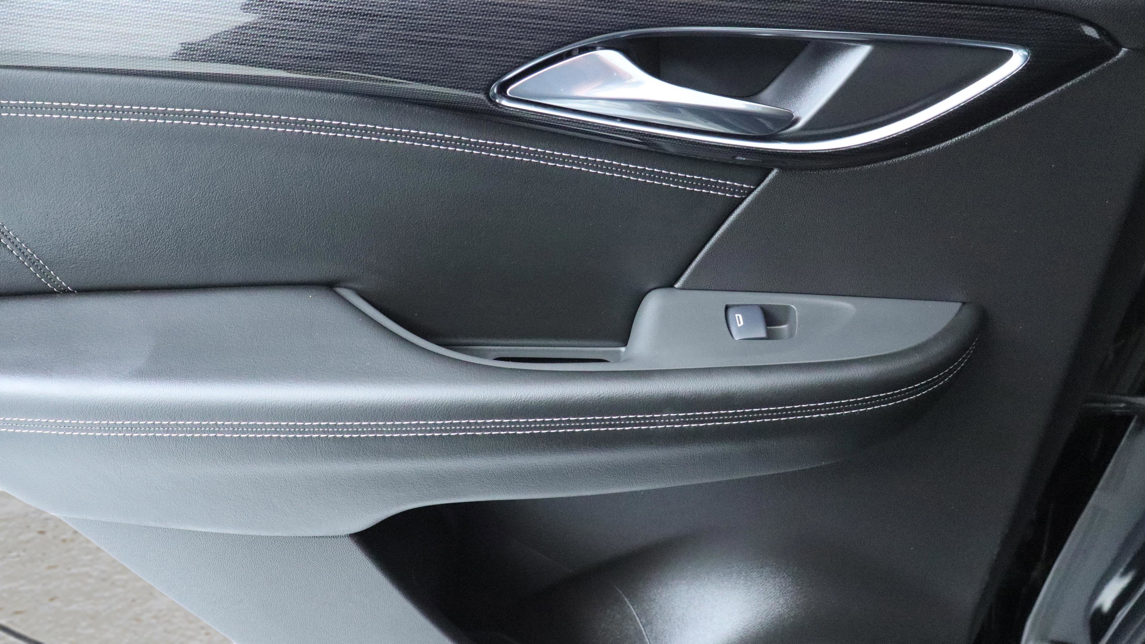 2023 Buick Envision Essence FWD