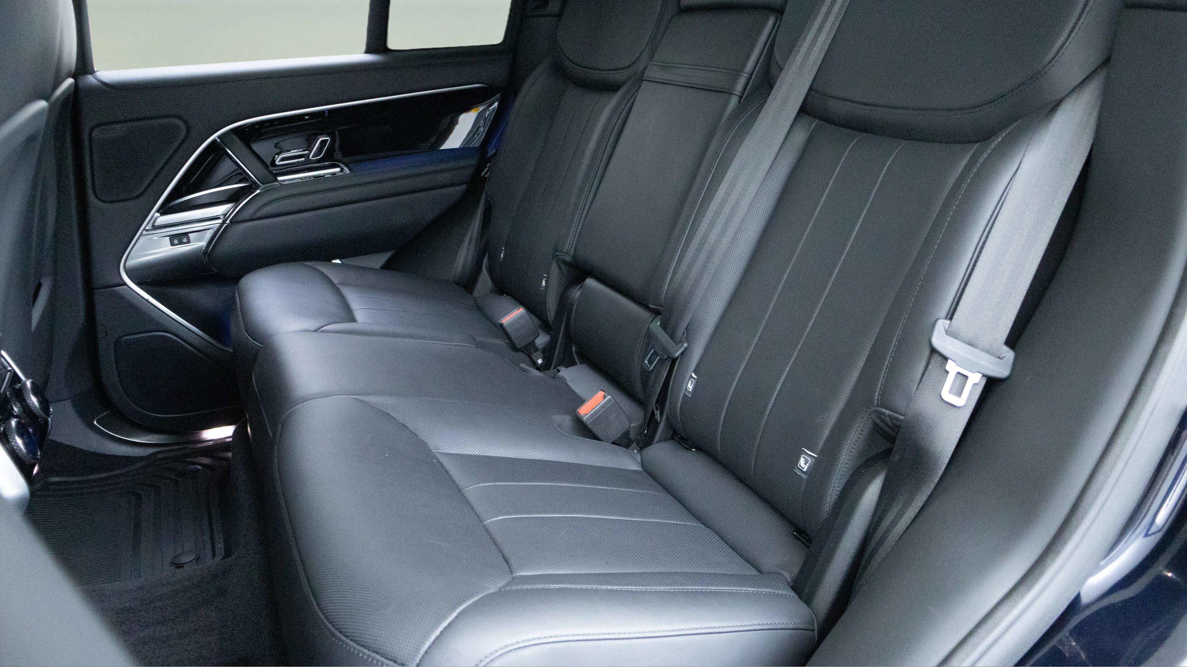 2023 Land Rover Range Rover P530 SE