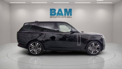 2025 Land Rover Range Rover P550e SE