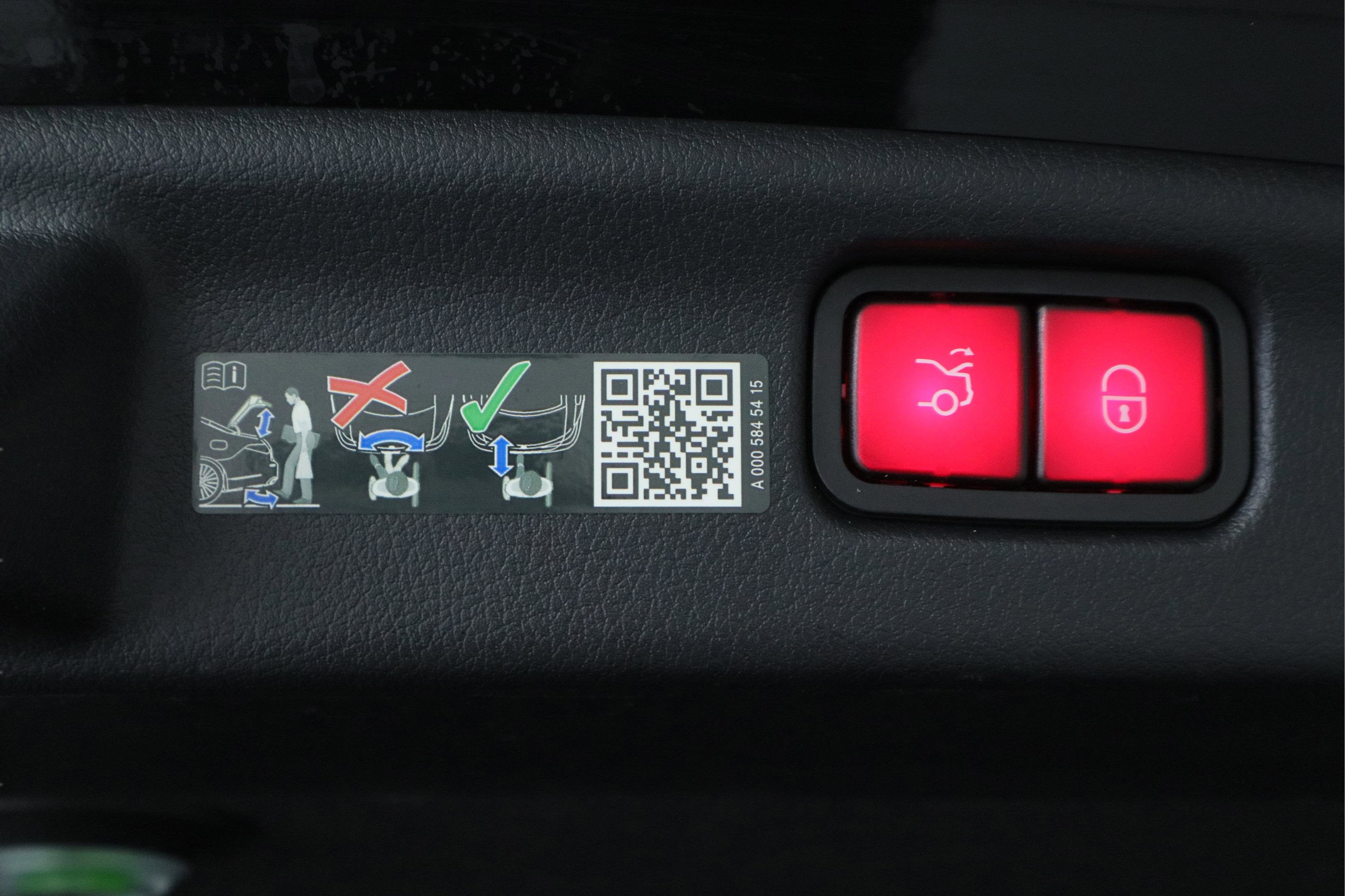 2025 Mercedes-Benz C 300 C 300