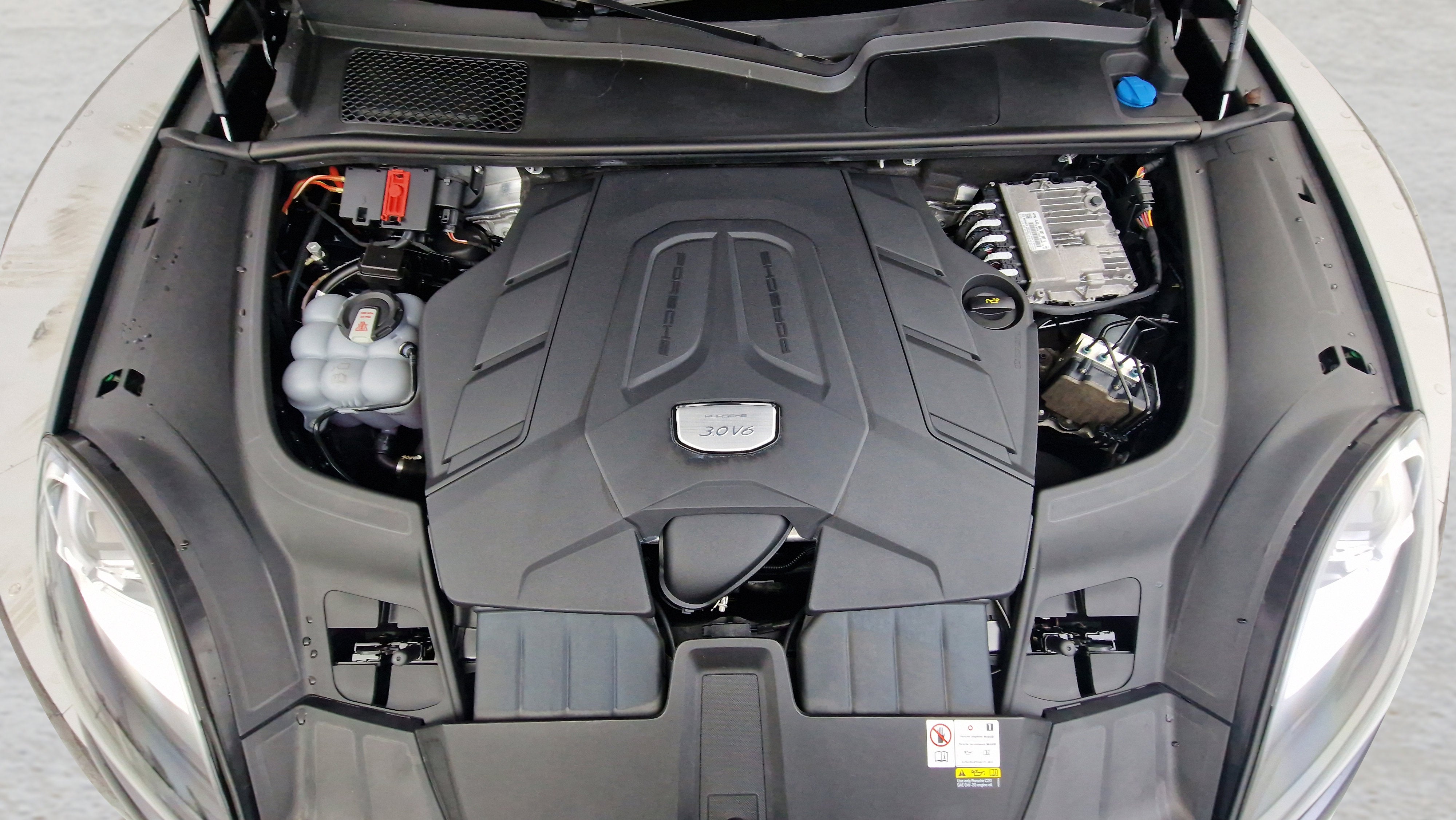 2023 Porsche Cayenne AWD